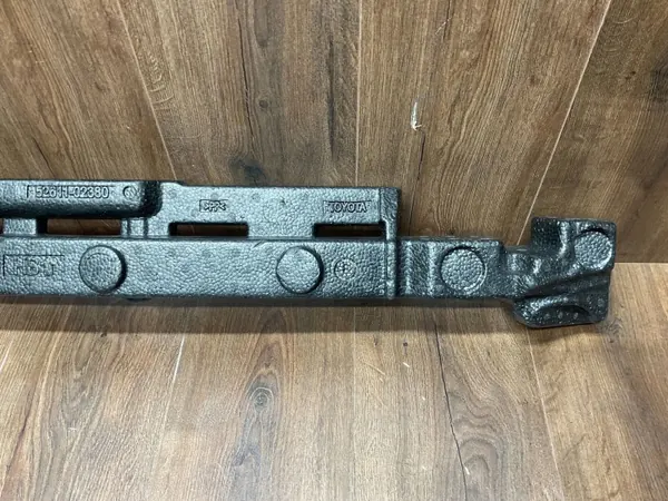Voorbumperabsorber OEM 5261102380 voor Toyota Auris II image 4