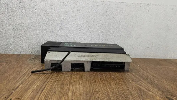 Audi Q7 BOSE Audio-förstärkare OEM 4L0035223D image 3