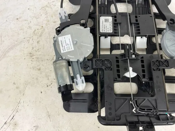 Moteur de siège Tesla Model X OEM AG149429A - Occasion image 4