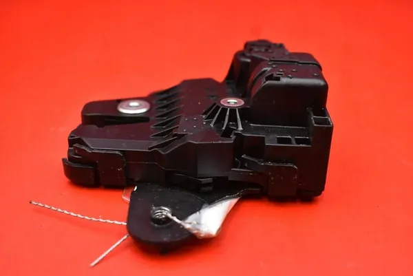 Baklucka lås vänster Mini Cooper R55 10-14 51247167498 image 6