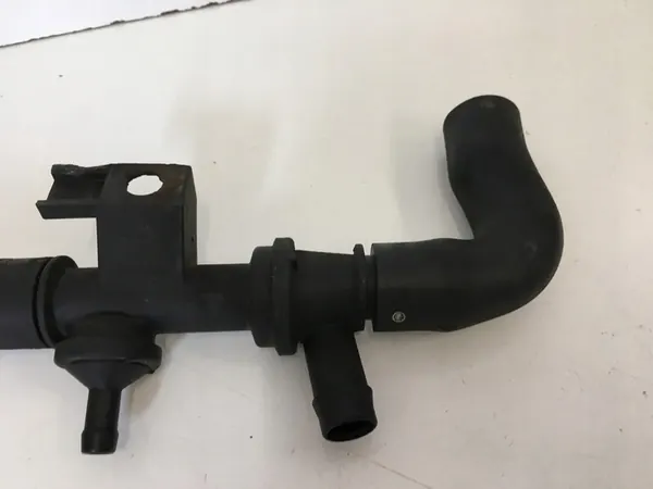 AUDI A3 8V GOLF VII LEON 1.4 TFSI Schlauch 03C103175G image 4