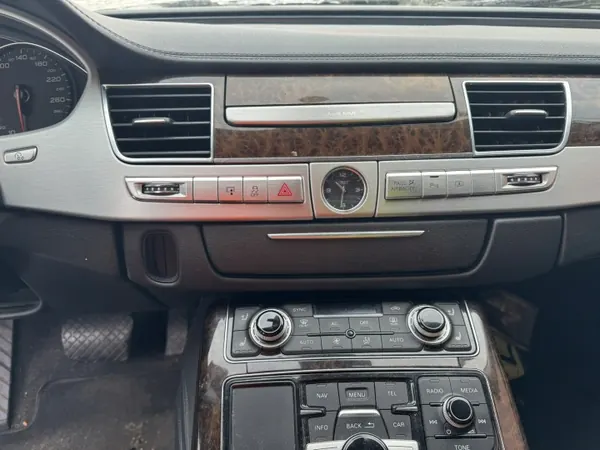 Console Tableau de Bord OEM Audi A8 D4 2009-2017 Noir image 7