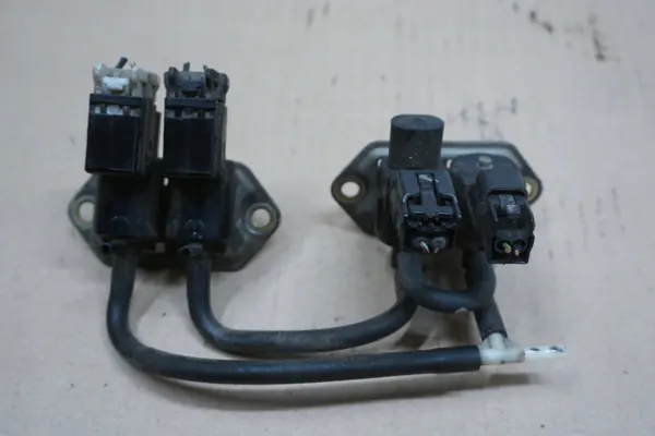 Unterdruckventil MAZDA B2500 OEM - 2.5 TD 2001 image 2