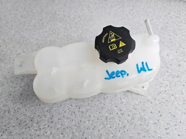 Réservoir de refroidissement Jeep OE 68379825AC image 2