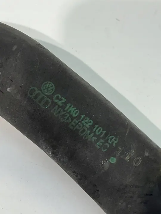 Audi OE 1K0122101KR Jäähdytin, moottorin jäähdytysjärjestelmä image 2