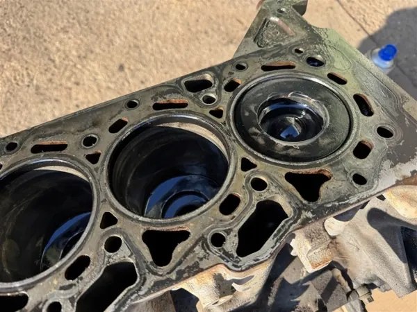 Motorblock OEM 4H03 10TRJS 2.2 HDI TDCI Gebraucht image 9