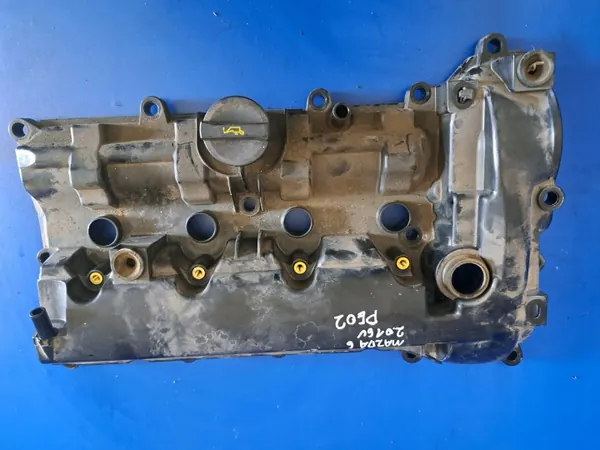 Mazda Venttiilikansi OEM PE0210210 2.0L Bensiini image 2