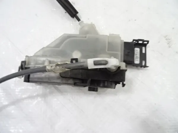 Fram höger dörrlås PEUGEOT 3008 II 6 pin image 6