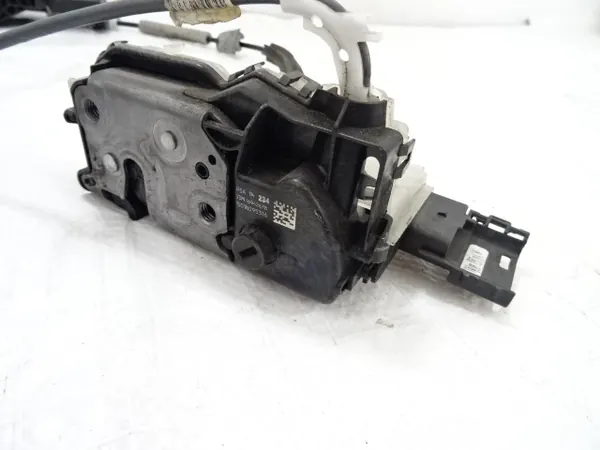 Fram höger dörrlås PEUGEOT 3008 II 6 pin image 7