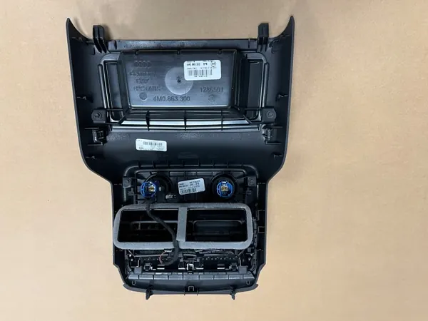 Audi Q8 Q7 achter luchtroostergril OEM 4M8819203 image 3