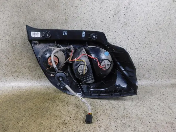 LÁMPARA TRASERA IZQUIERDA O DERECHA CHEVROLET AVEO T300 96830975 96830976 image 4