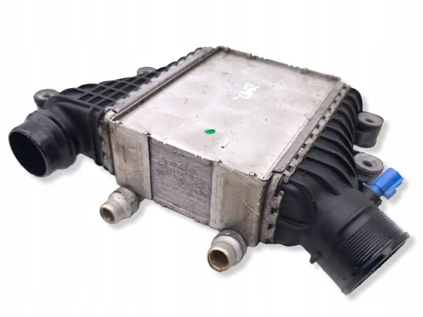 Land Rover Evoque II 2021 Intercooler OEM GJ329L440AD image 4