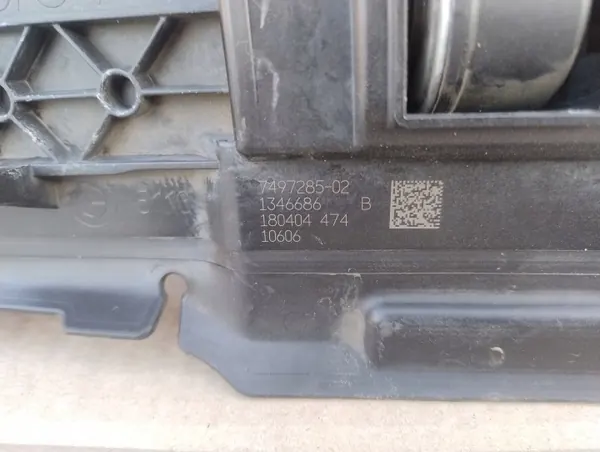 Rejilla de admisión BMW OEM 7497285-02 Delantera G30 G31 image 6
