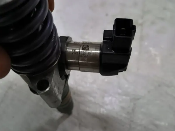 Polttoainesuutin OEM 03G130073D VW 2.0 TDI:lle image 4