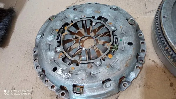 VW AUDI 1.5 TSI Volante de Dupla Massa 05E105266C image 2