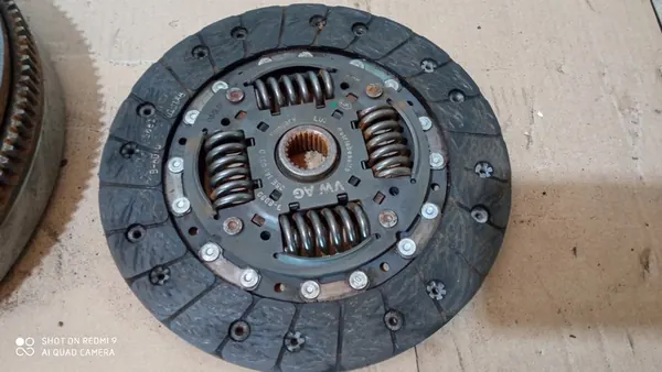 VW AUDI 1.5 TSI Volante de Dupla Massa 05E105266C image 3