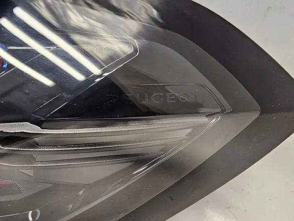 Luz trasera derecha Peugeot 208 II 2019+ OEM 9823216580 image 5