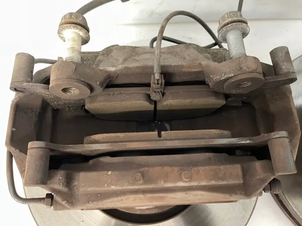 Étriers de frein avant OEM 8W05BG 8W06BG Audi A4 B9 image 8