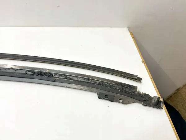 Protège-par-brise Mercedes-Benz A1296700621 pour SL R129 image 10