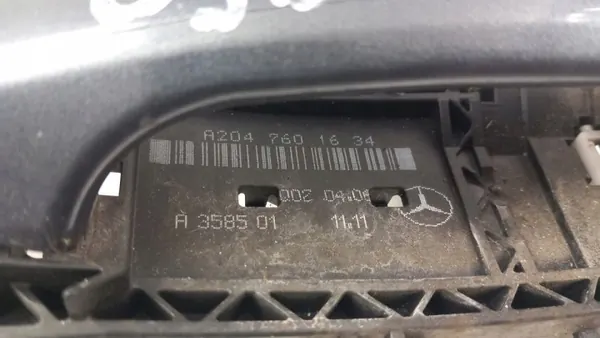 Marco de manija de puerta trasera derecha Mercedes Clase C W204 OEM image 4