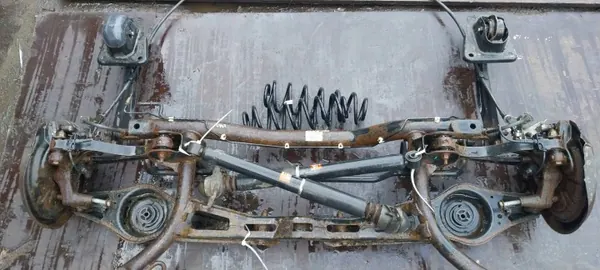 OEM KOMPLETNE ZAWIESZENIE BELKA SANKI TYŁ SEAT ALTEA XL image 2