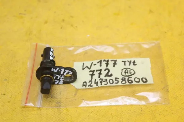 ABS Sensor Achter Mercedes W177 A2479058600 image 6