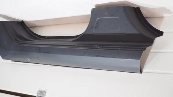 Skoda Octavia Mk3 2015 Oikea Keskipilari image 3