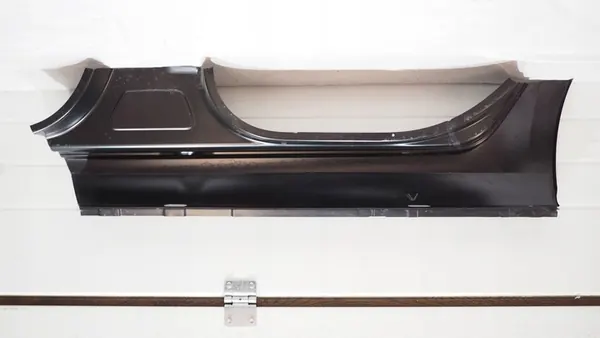 Skoda Octavia Mk3 2015 Oikea Keskipilari image 4