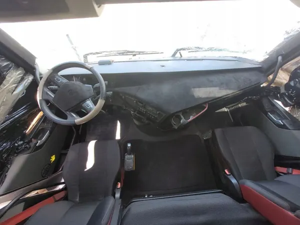 Complete Volvo FH4 500 Euro6 cabine 2017 - Gebruikt image 6