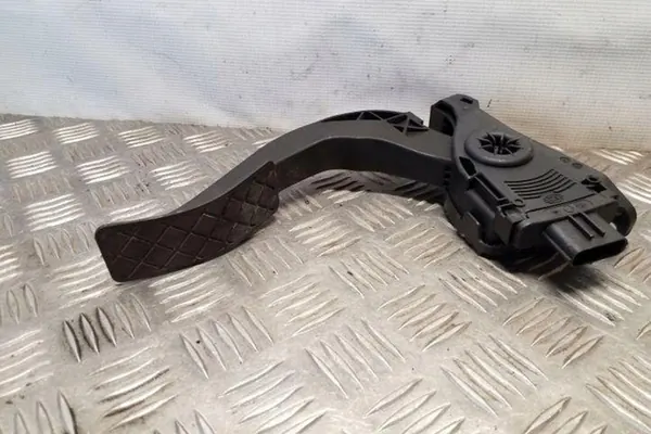 Gaspedaal AUDI Q5 2.0L diesel 2012 image 2