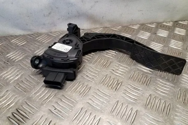 Gaspedaal AUDI Q5 2.0L diesel 2012 image 3