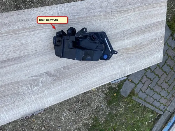 Farol Halógeno Direito SEAT ATECA OE 575941700B image 2