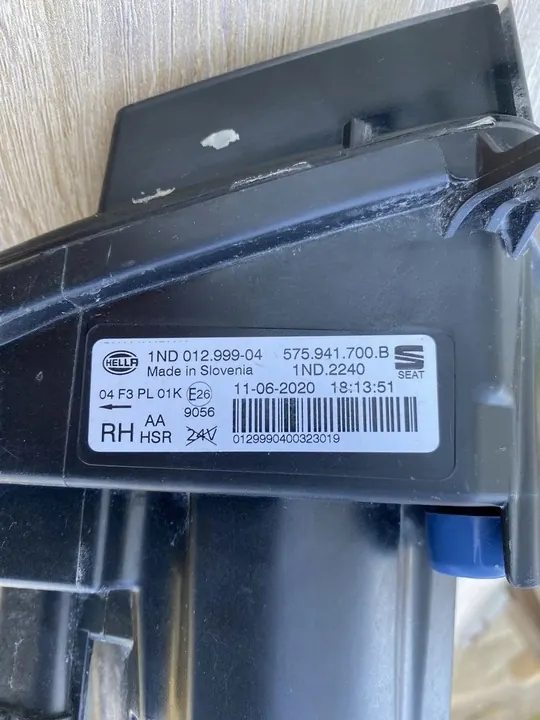 Farol Halógeno Direito SEAT ATECA OE 575941700B image 3