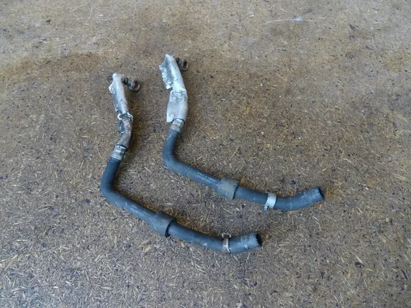 AUDI A4 B7 SEAT EXEO 2.0 TFSI Vesiputki 06D121492H image 3