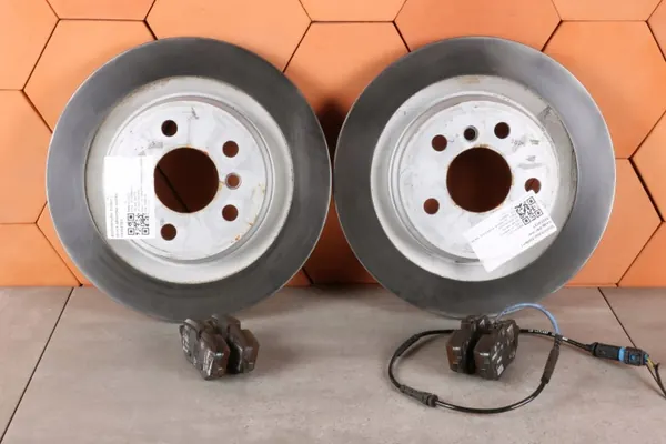 BMW OEM 6891086 Bremscheiben & Beläge Hinten image 3