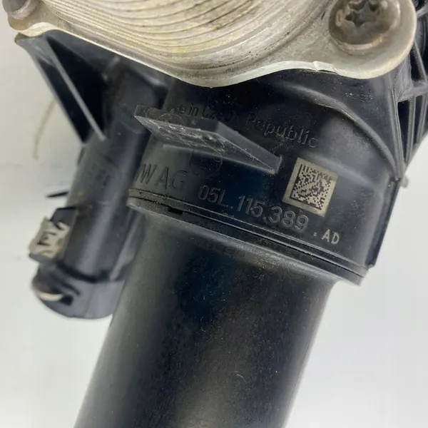 Oljekylare + filterbas Audi Q3 VW 2.0 TDI image 4