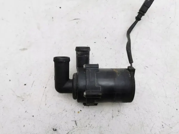 Vattencirkulationspump Audi Q7 4L 2006 7L0965561H image 5