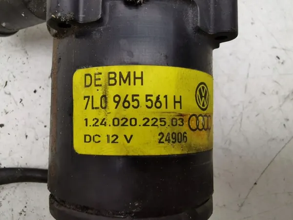 Vattencirkulationspump Audi Q7 4L 2006 7L0965561H image 7