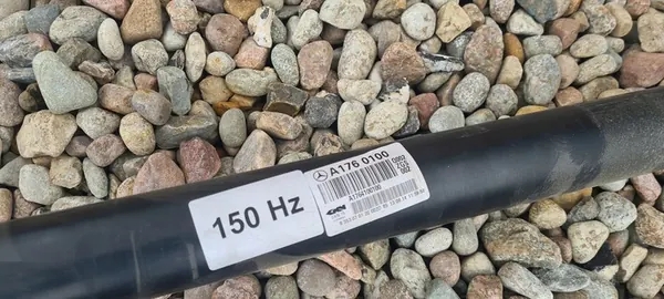 Mercedes-Benz Drivaxel OE 1764100100 image 4