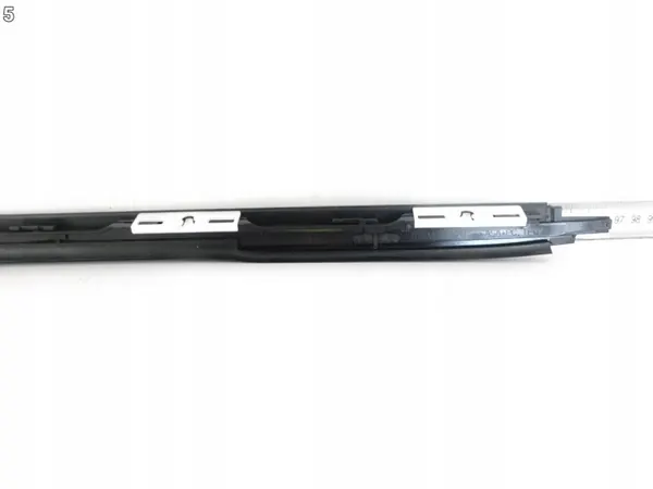 Framruta tätning höger OEM 75504-0E020 Toyota image 6