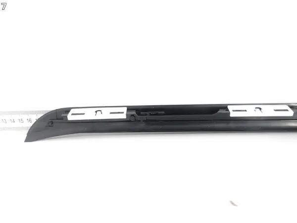 Framruta tätning höger OEM 75504-0E020 Toyota image 8