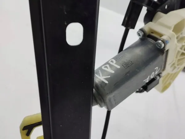 Audi Q5 SQ5 2020 Regulador de janela lado esquerdo image 2