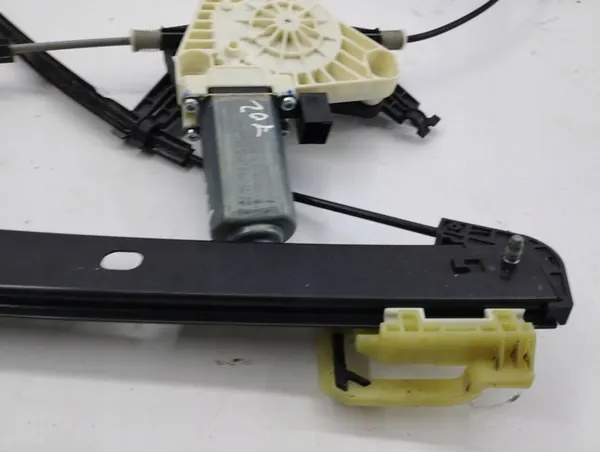 Audi Q5 SQ5 2020 Regulador de janela lado esquerdo image 5