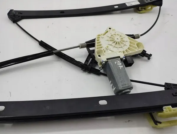 Audi Q5 SQ5 2020 Regulador de janela lado esquerdo image 6