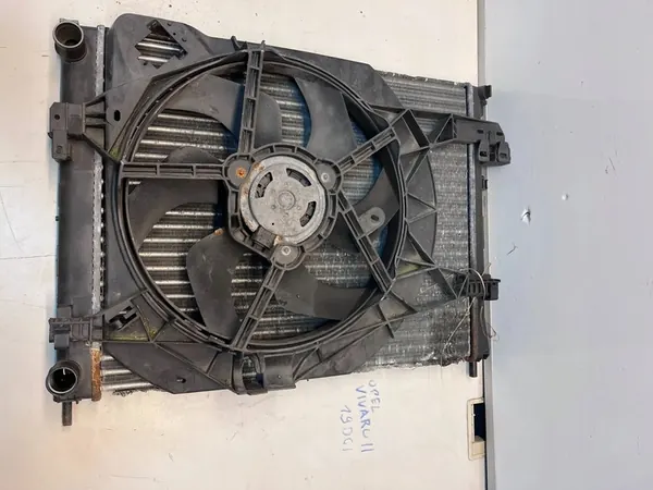 Radiador de agua Opel Vivaro 2005 OEM 8200073817 image 2