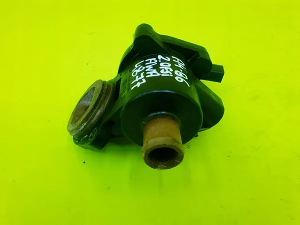 Carcaça do termostato Audi A4 B6 B7 A6 C5 2.0 FSI image 2