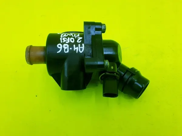 Carcaça do termostato Audi A4 B6 B7 A6 C5 2.0 FSI image 3
