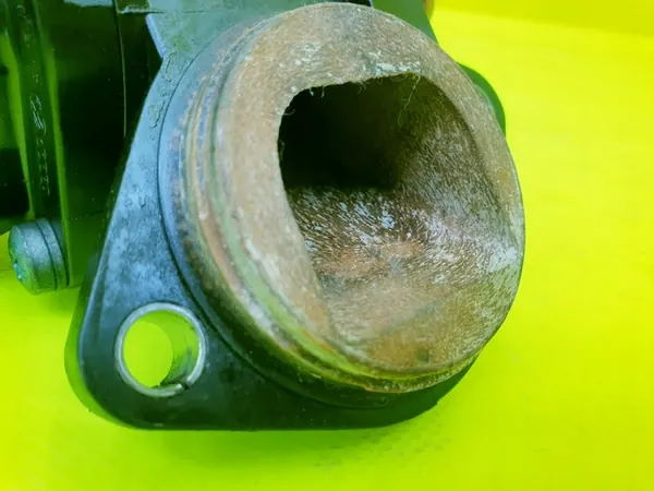 Carcaça do termostato Audi A4 B6 B7 A6 C5 2.0 FSI image 8