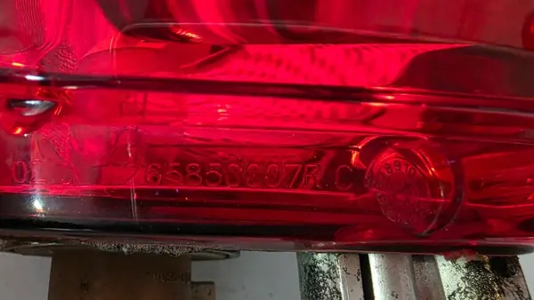 OEM 265850007R Luz Antiniebla Trasera Izquierda Parachoques Renault image 5