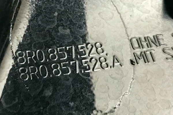 Vasemman peilin tuki AUDI Q5 2013 8R0857528 image 3